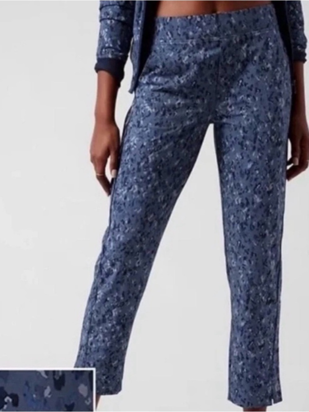 Athleta Chrome Blue Camo Captivate Brooklyn Ankle Travel Pant Size 6